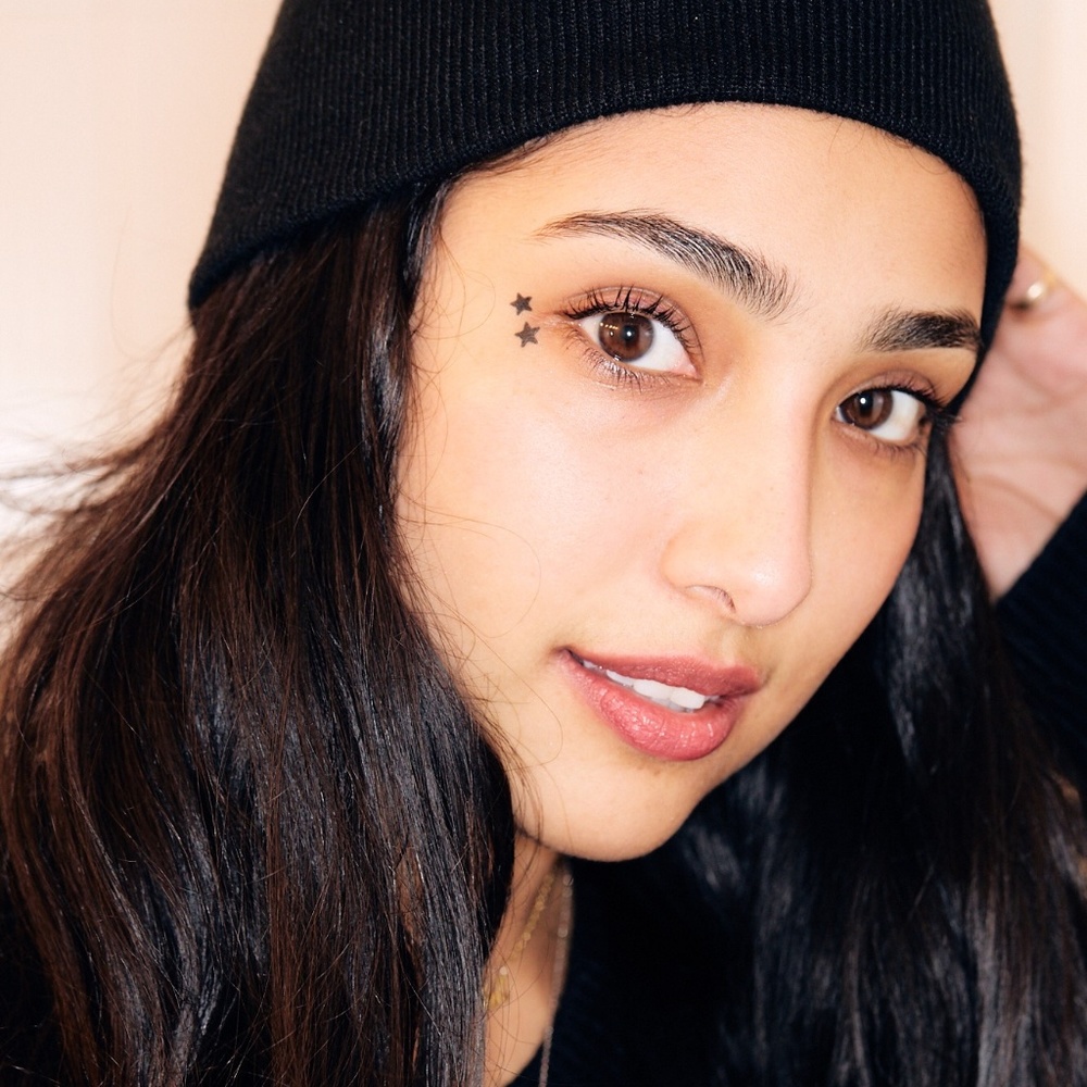 Meet your Posher, Jakelina